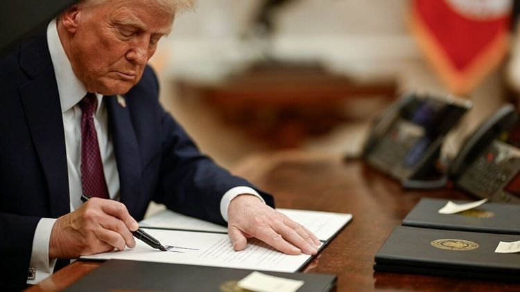 Trump beordrar frisläppning av Epstein-dokument – släpps inom 30 dagar