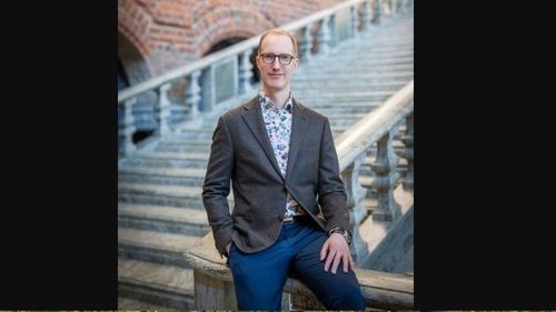 Jan Jönsson nobbar Liberalernas Prideparad - i protest mot SD