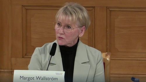Wallström (S): "Tjänstemannauppropet" mot SD var bara "ett brev"